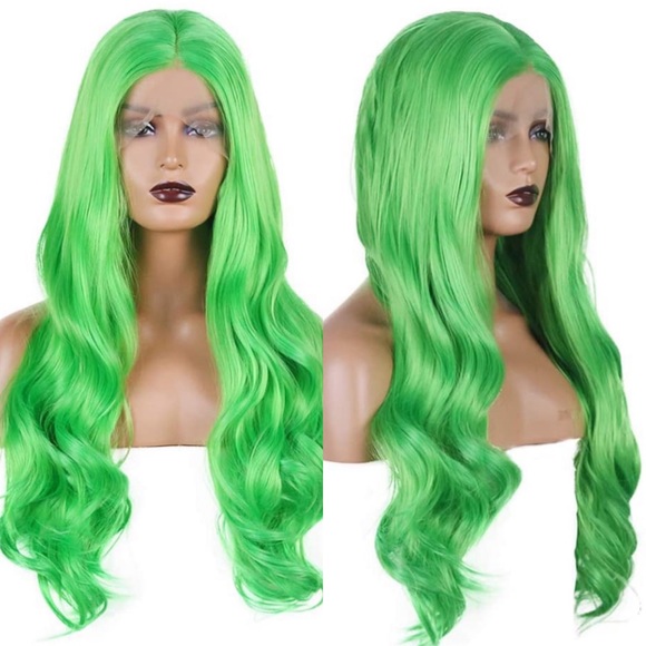 💕22” GREEN BODY WAVE LACE-FRONT WIG *NEW*